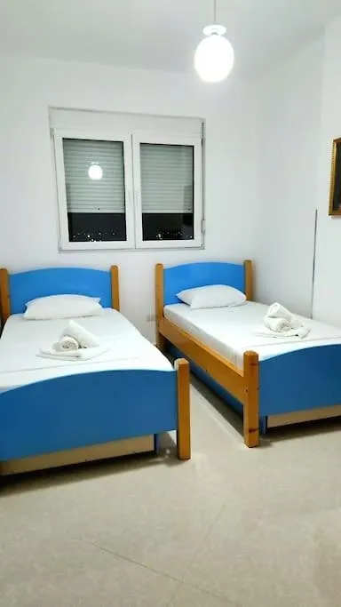 Apartment Modern & Cozy Apt, 1Km From City Center Fier