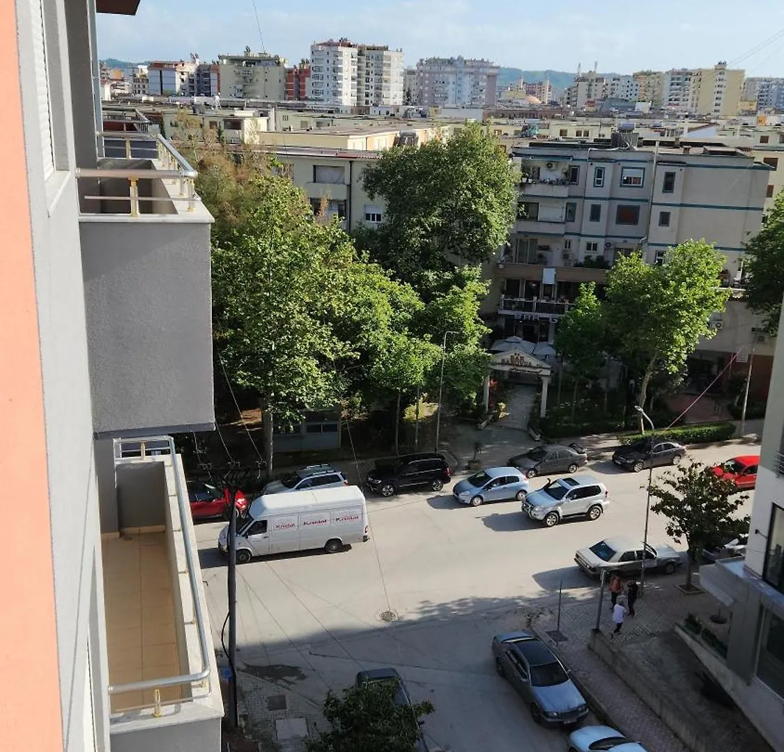 Apartment Modern & Cozy Apt, 1Km From City Center Fier Albania