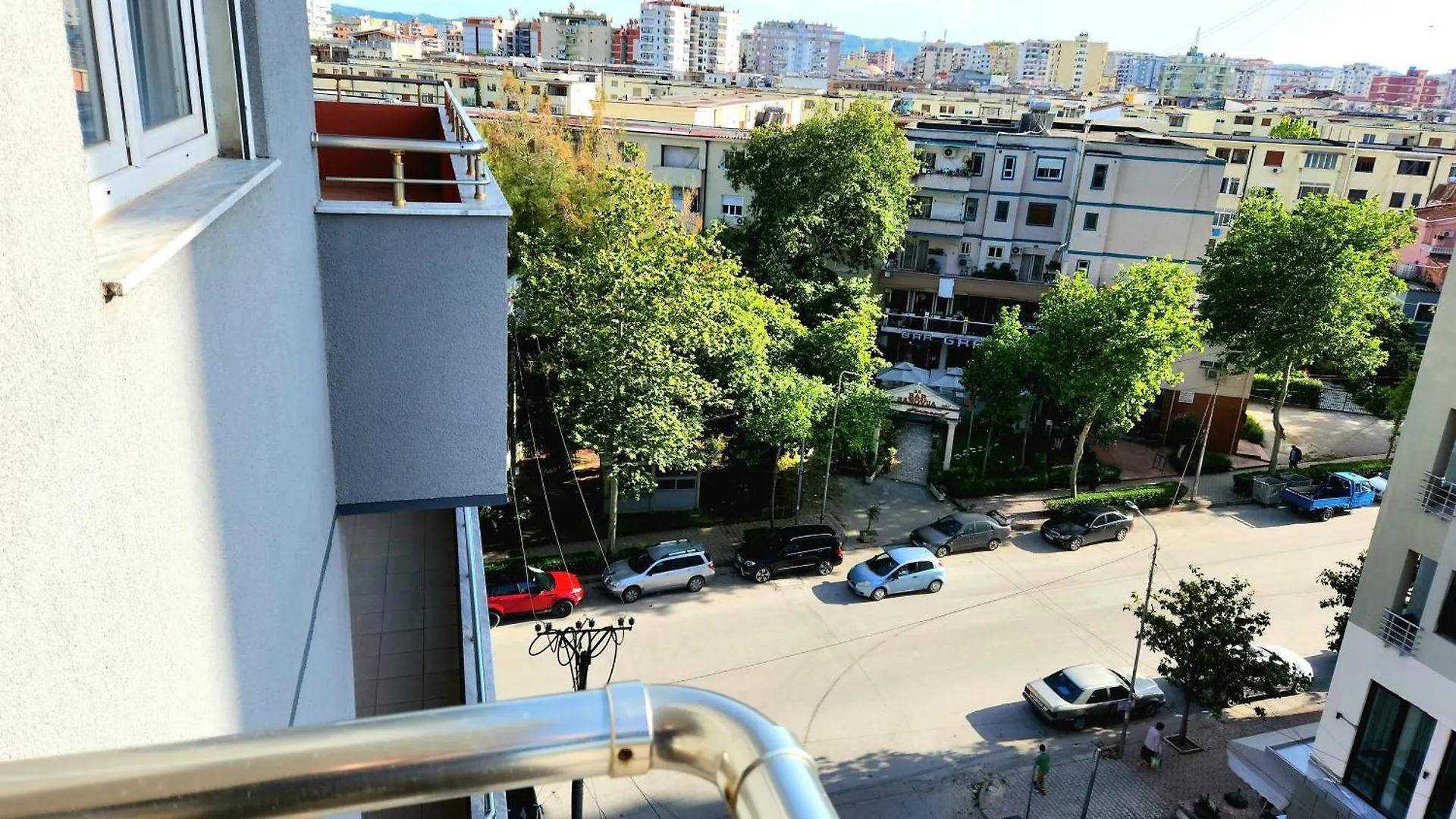 Apartment Modern & Cozy Apt, 1Km From City Center Fier